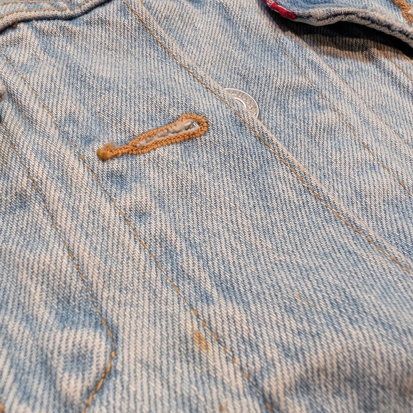 Levi's Vintage-inspired 'Big E" Light Wash Denim Jacket, Women's Small - Picture 7 of 8